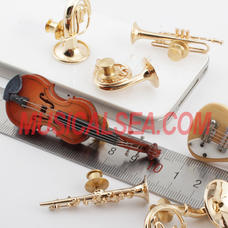 violin brooch